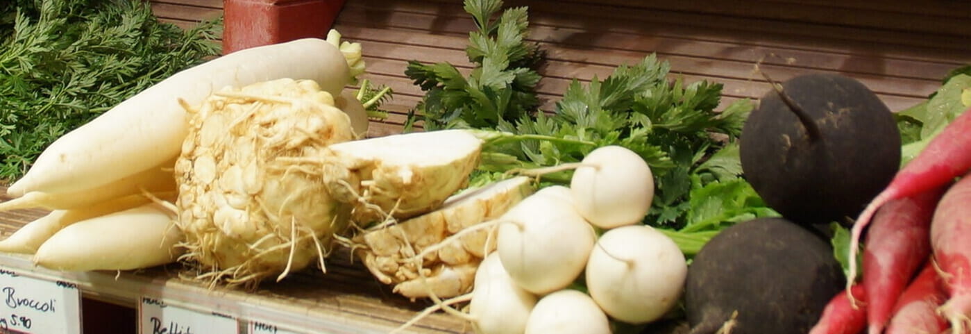 Obst und Gemüse, saisonal frisch geerntet